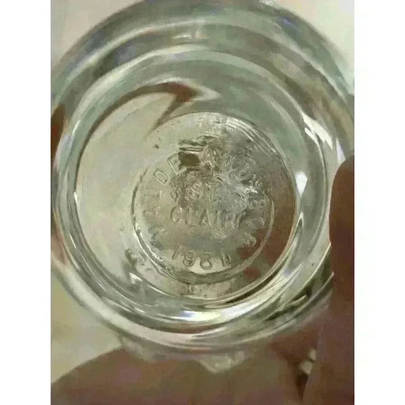 VTG 1981 St. Clair Maude And Bob Clear Apple Glass Paperweight Signed 4x2” - Picture 5 of 9